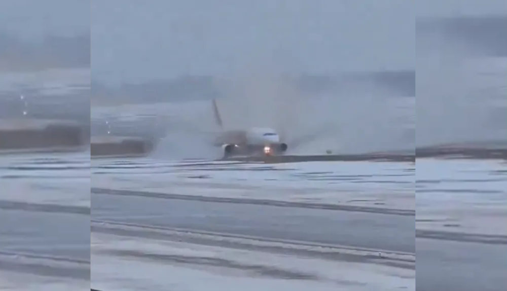 Incydent z A320 na lotnisku w Wilnie - Ujęcie z filmu osadzonego w publikacji / Źródło: X - Breaking Aviation News & Videos