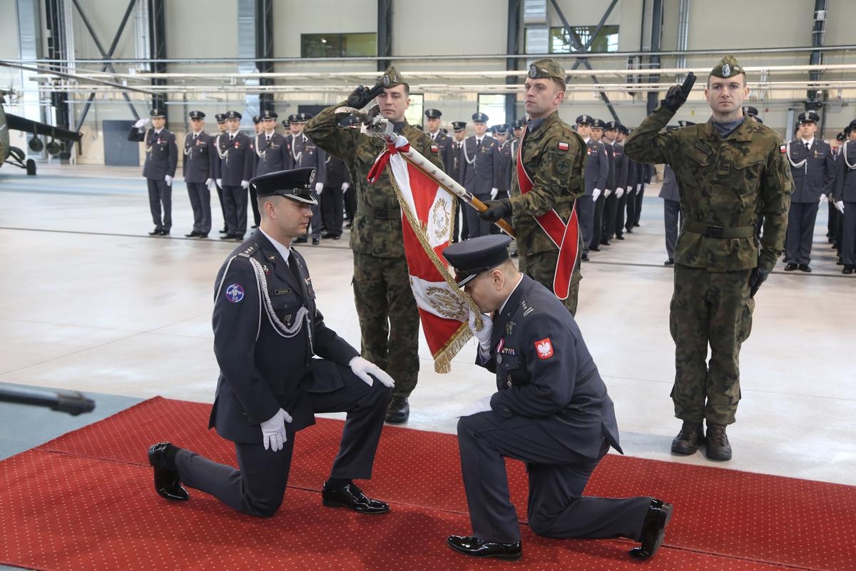 Przekazanie dowodzenia 56. Bazy Lotniczej w Inowrocławiu. - Foto: 56.BL