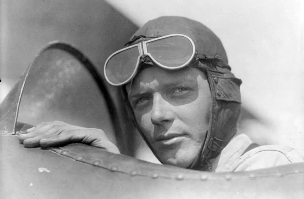 Charles Lindbergh - zdjęcie z 1923 roku - Źródło: Public Domain - Wikimedia